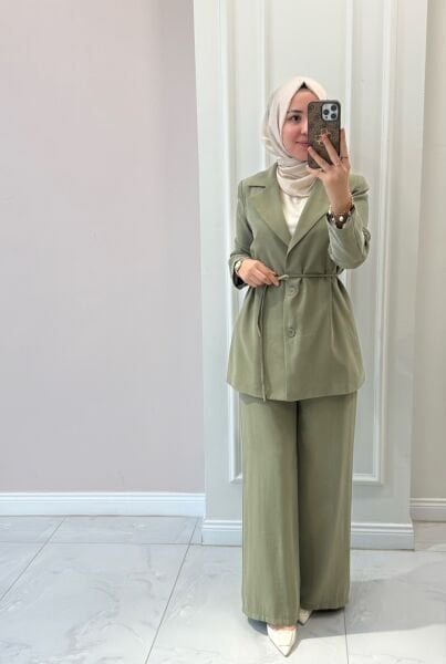 6441 Klasik Ceketli Takım