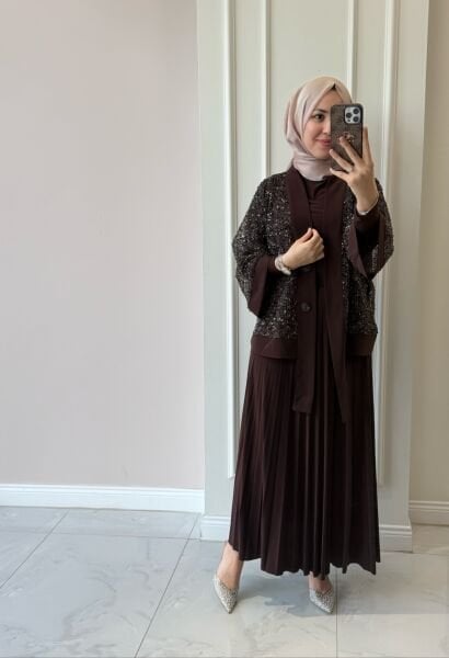 6580 File Detaylı Etekli Takım