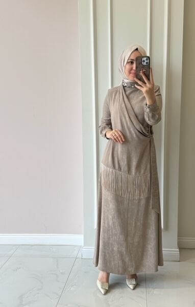 31329 Püsküllü Taşlı Elbise